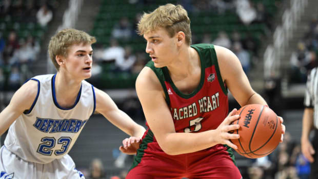 Sacred Heart vs Tri-Unity Christian MHSAA Division 4 title game -- Scott Hasse3